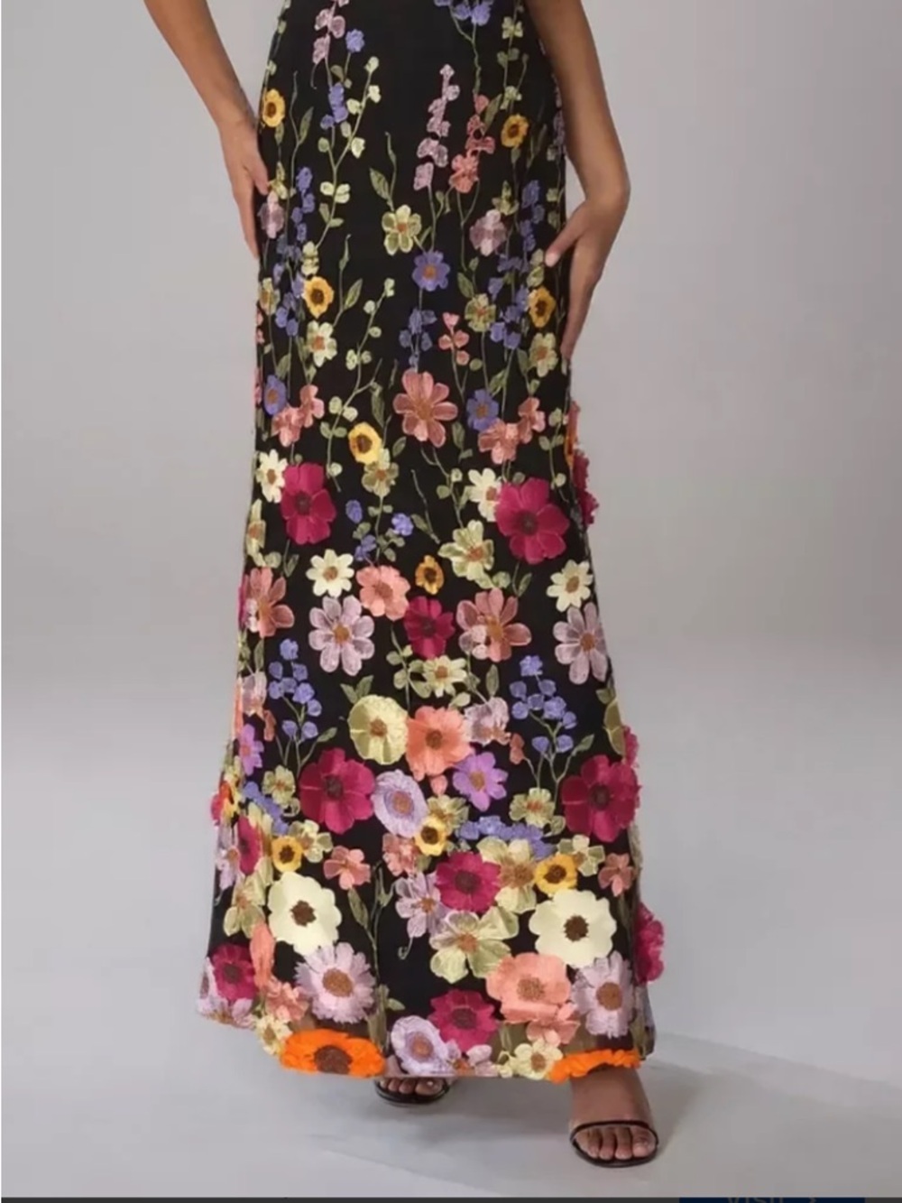 Chic Star Flower Embroidered Maxi Gown - Picture 2 of 6